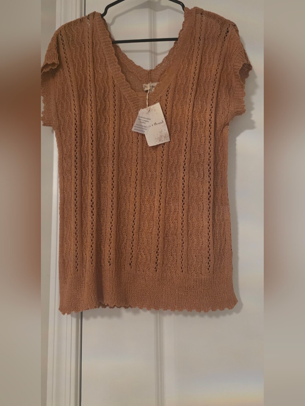 Hem & Thread V-Neck Short-Sleeve Knit Sweater in Tan